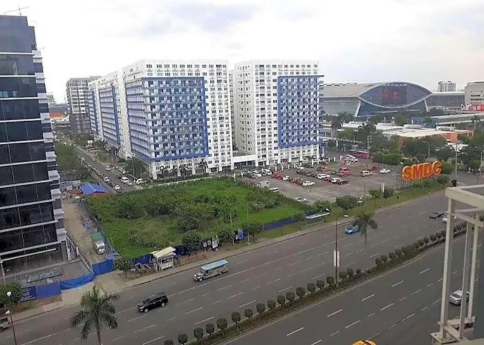 Awesome Location, Walking Distance To Mall Of アパート *